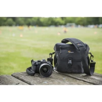 Torba Lowepro Nova 180 AW II czarna 