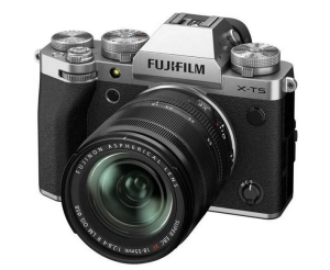 FUJIFILM X-T5 SREBRNY + XF 18-55mm F2.8-4 R LM OIS