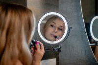 Lustro łazienkowe Humanas HS-BM01 z podświetleniem LED - czarne 