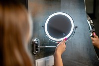 Lustro łazienkowe Humanas HS-BM01 z podświetleniem LED - srebrne