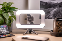 Lampa LED Newell Freya -do iPhone, Android