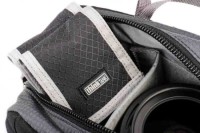 Pokrowiec na akumulatory Think Tank Pro DSLR Battery Holder 