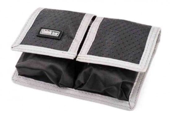 Pokrowiec na akumulatory Think Tank Pro DSLR Battery Holder 