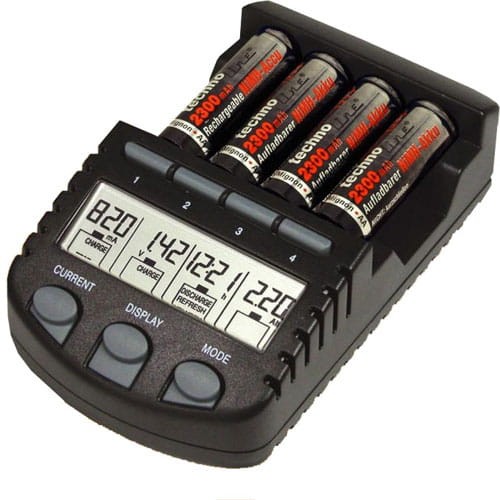 Ładowarka mikroprocesorowa do akumulatorów BC-700 AA / AAA 3 - prądy ładowania 