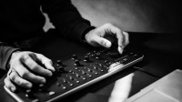Konsola Loupedeck do edycji zdjęć w programie Adobe Lightroom 6 i CC