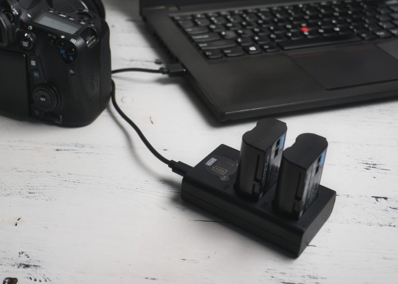 Ładowarka dwukanałowa Newell DL-USB-C do akumulatorów A4A