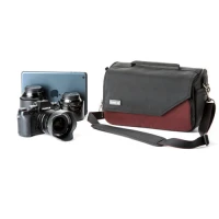 Torba Think Tank Mirrorless Mover 25i Deep Red