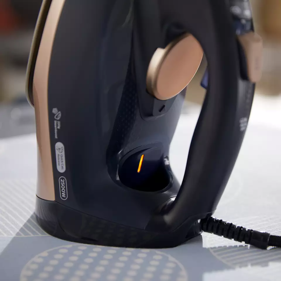 Żelazko parowe Philips Azur GC4909/60