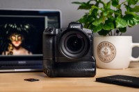 Battery Pack Newell BG-E22 do Canon Eos R