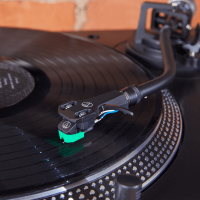 Podwójny wkład z ruchomym magnesem Audio Technica AT-VM95E