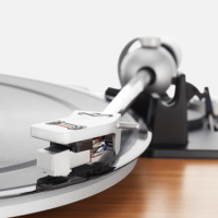 Bezprzewodowy gramofon House of Marley Stir It Up EM-JT002-SB