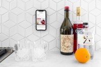 Magnetyczny uchwyt ścienny do telefonu Peak Design Mobile Wall Mount - Kość Słoniowa (M-WM-AA-BO-1)