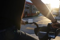 Uchwyt uniwersalny do telefonu Peak Design Mobile Universal Bar Mount - Czarny (M-BM-AB-BK-1)