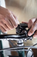 Uchwyt uniwersalny do telefonu Peak Design Mobile Universal Bar Mount - Czarny (M-BM-AB-BK-1)