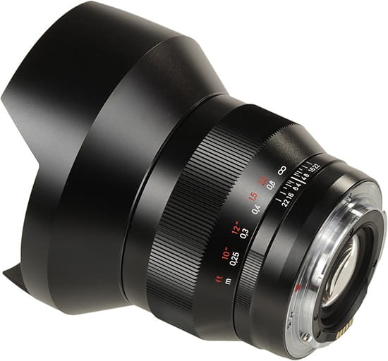 Obiektyw Carl Zeiss 15 f/2.8 ZE Distagon T* Canon z procesorem CPU